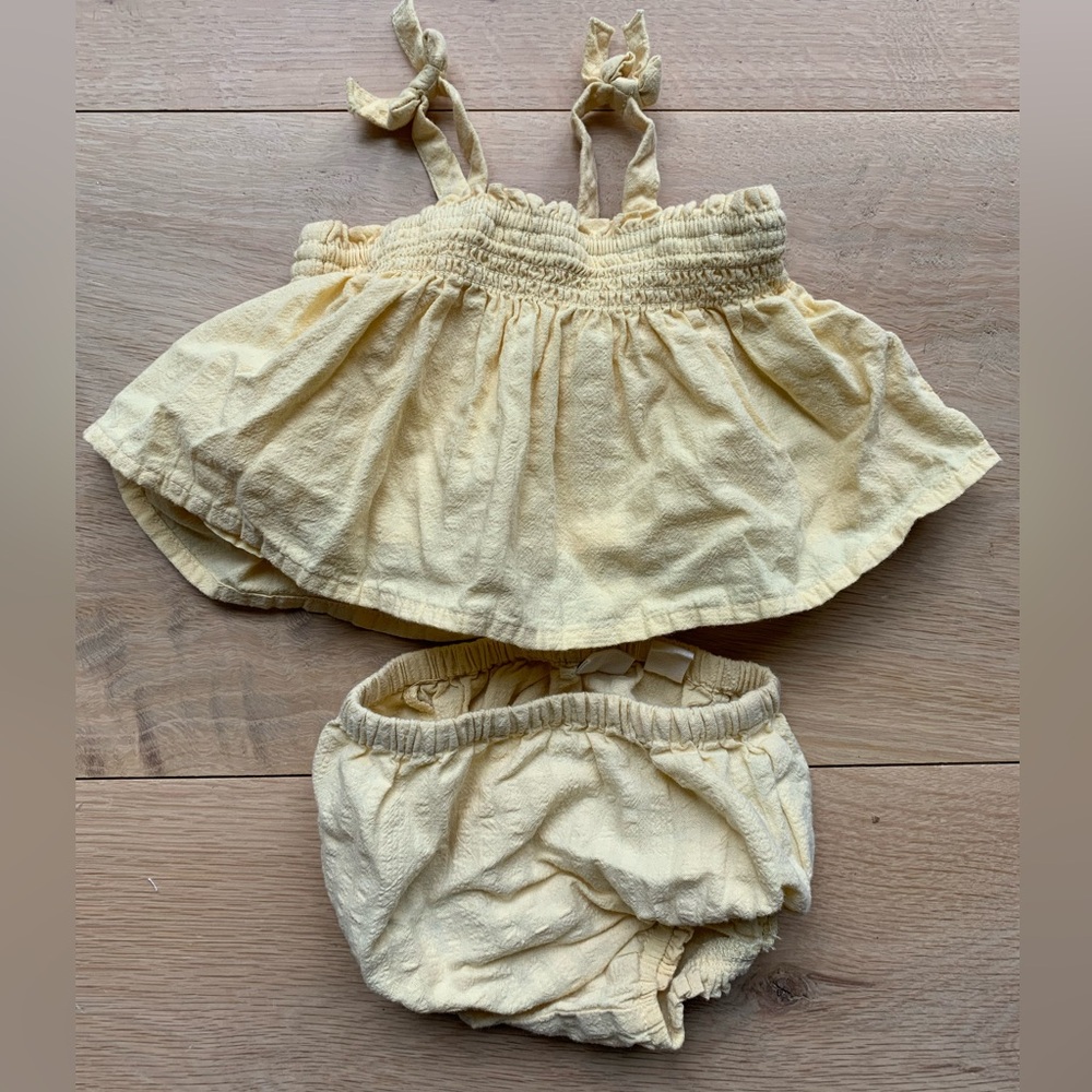 Baby Gap - yellow summer set